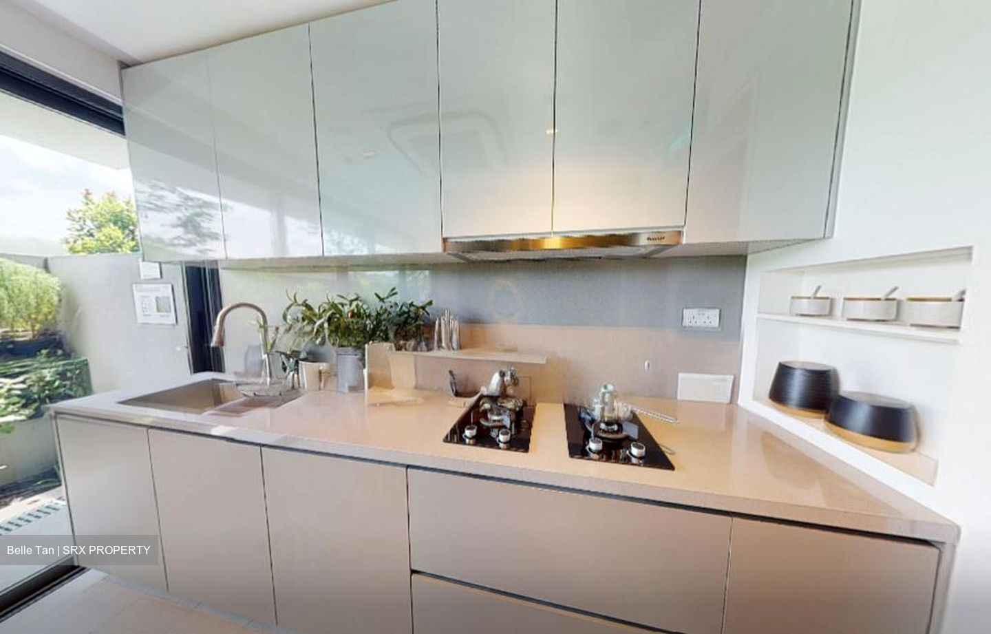 Pollen Collection (D28), Terrace #501469951